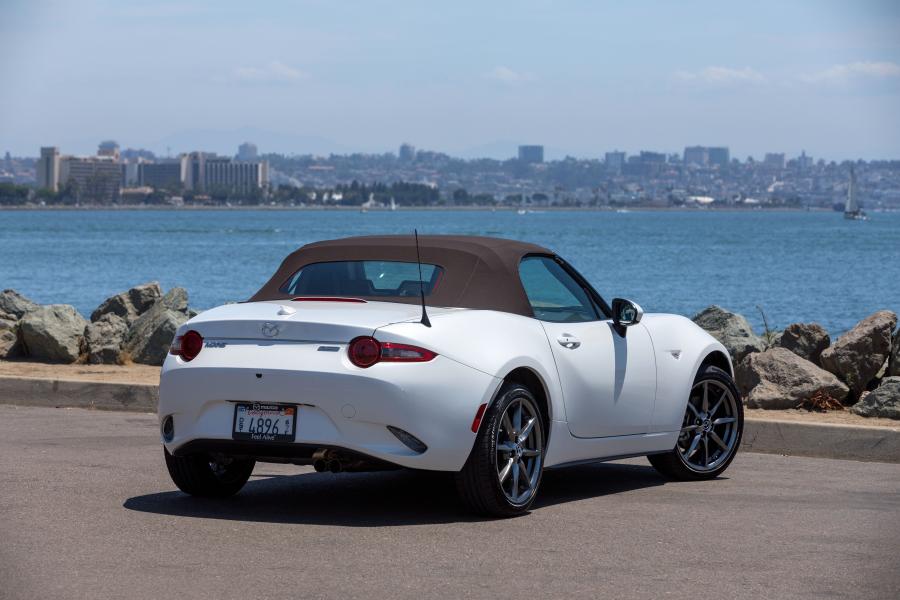  Mazda MX-5 Miata (ND) 2016 года  (NA) (фото 10 из 40)